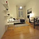Apartment Praha Husitska